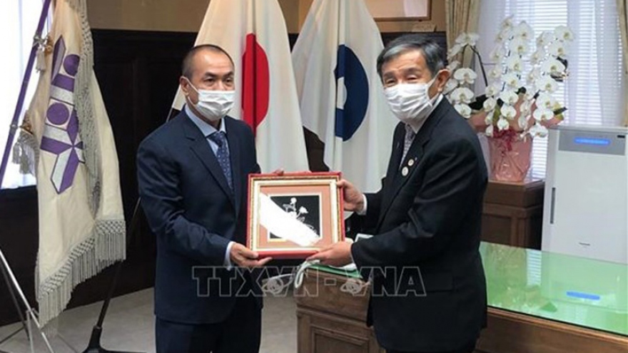 Wakayama pledges to facilitate Japanese investment in Vietnam